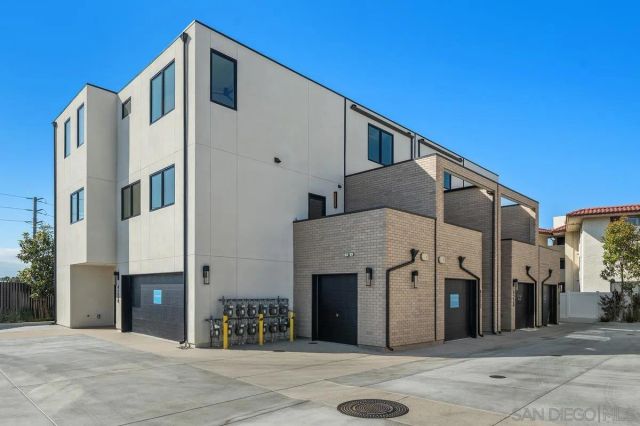 4222 Tonopah Ave, San Diego, CA 92110