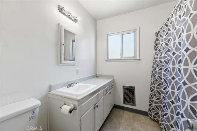 1438 W Ivyton, Lancaster, CA 93534