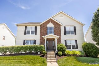 720 Harbor Woods Drive B, Fairview Heights, IL 62208