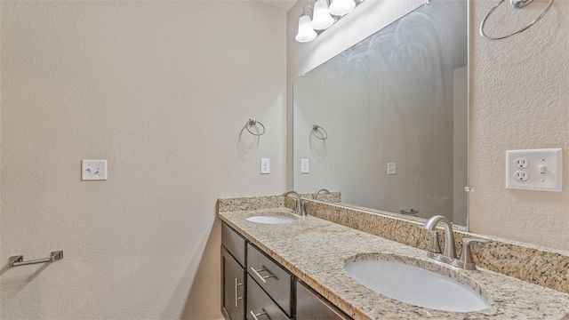 2009 Ridge Street, Gentry, AR 72734