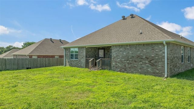 2009 Ridge Street, Gentry, AR 72734