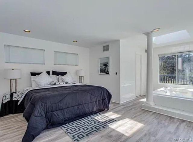 32 Lewis Road, East Quogue, NY 11942