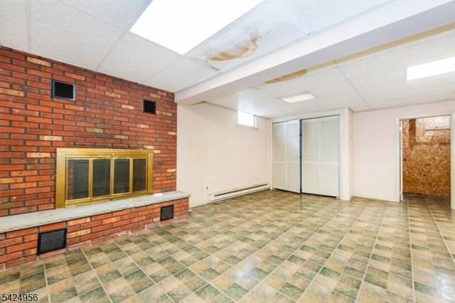 89 Norwood Ave, Lodi Boro, NJ 07644