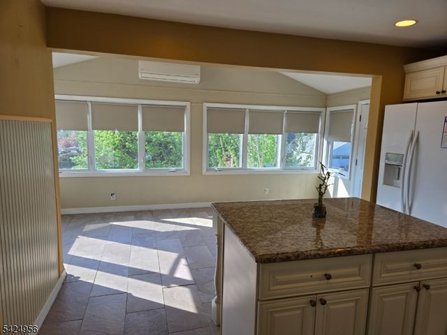 89 Norwood Ave, Lodi Boro, NJ 07644