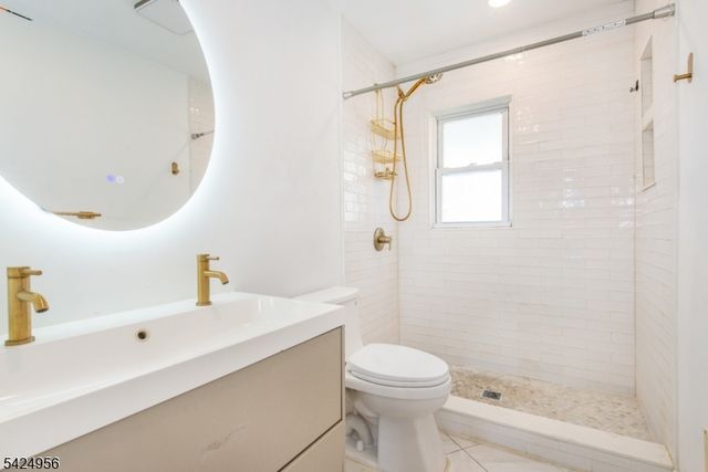 89 Norwood Ave, Lodi Boro, NJ 07644