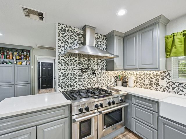 18611 Point Lookout Drive, Nassau Bay, TX 77058