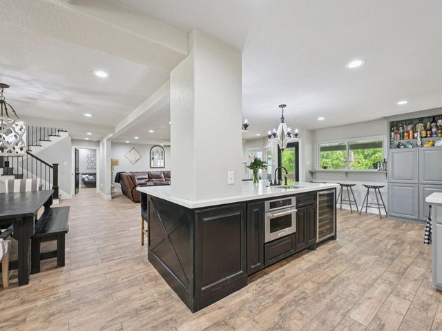 18611 Point Lookout Drive, Nassau Bay, TX 77058