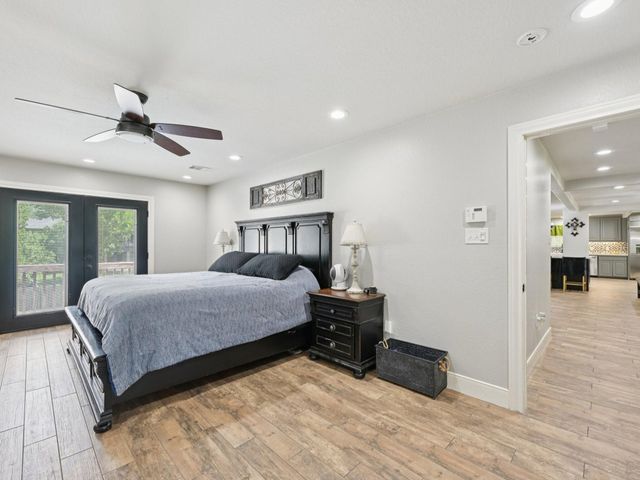 18611 Point Lookout Drive, Nassau Bay, TX 77058