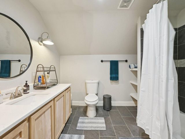 18611 Point Lookout Drive, Nassau Bay, TX 77058