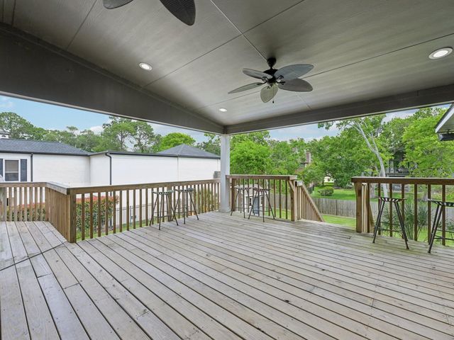 18611 Point Lookout Drive, Nassau Bay, TX 77058