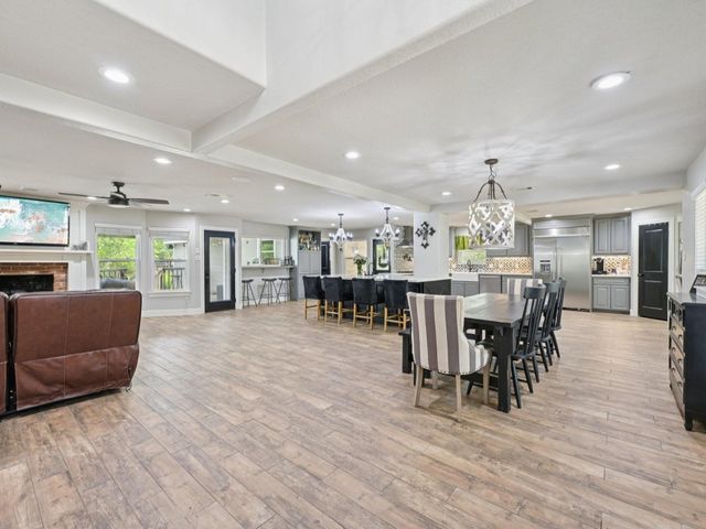 18611 Point Lookout Drive, Nassau Bay, TX 77058