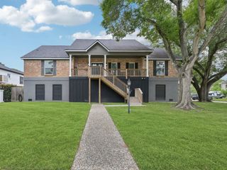 18611 Point Lookout Drive, Nassau Bay, TX 77058