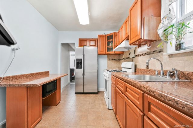 172-15 89th Avenue, Jamaica, NY 11432