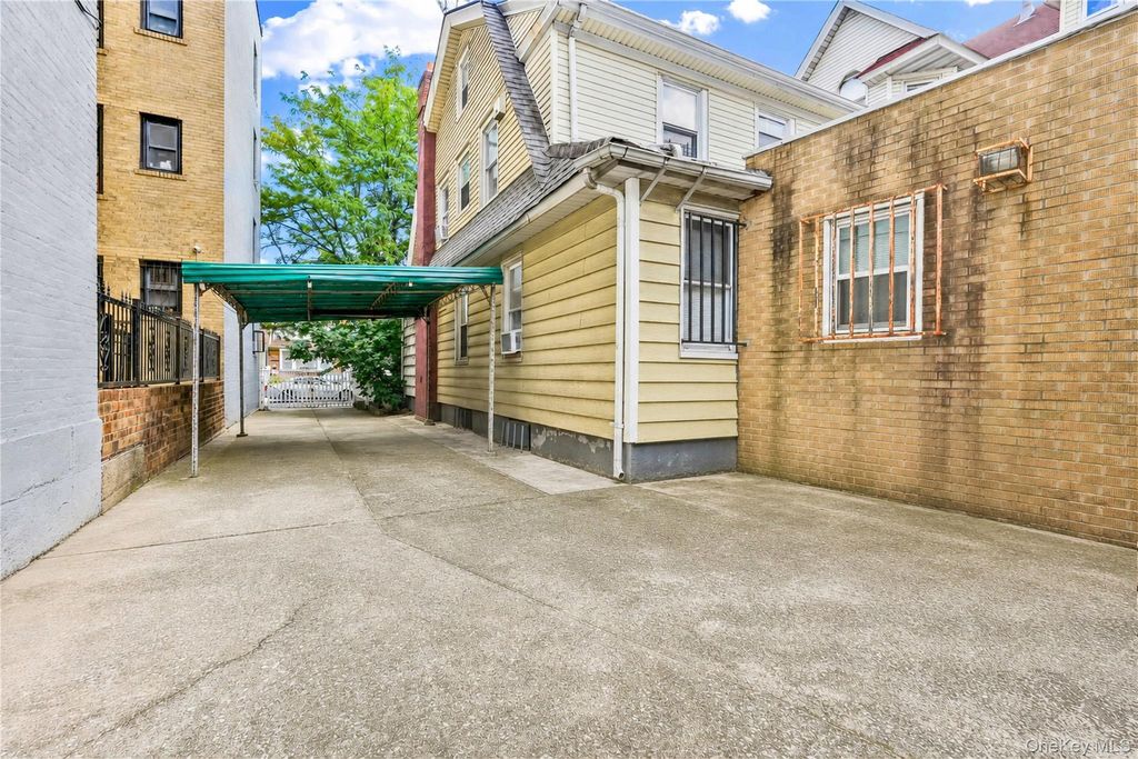 172-15 89th Avenue, Jamaica, NY 11432 — photo 4