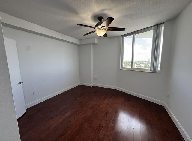 1551 N Flagler Drive 1410, West Palm Beach, FL 33401