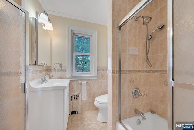 121 Hillside Avenue, Teaneck, NJ 07666