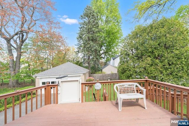 121 Hillside Avenue, Teaneck, NJ 07666