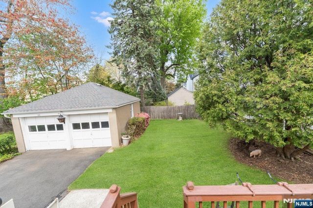 121 Hillside Avenue, Teaneck, NJ 07666