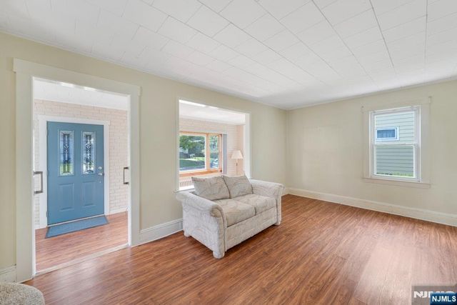 121 Hillside Avenue, Teaneck, NJ 07666