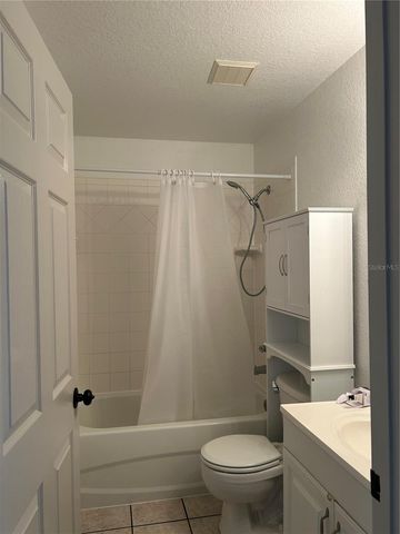 702 LEMON AVE, Dundee, FL 33838