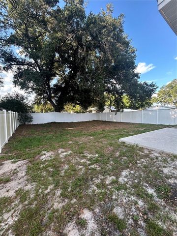 702 LEMON AVE, Dundee, FL 33838