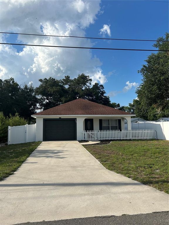 702 LEMON AVE, Dundee, FL 33838