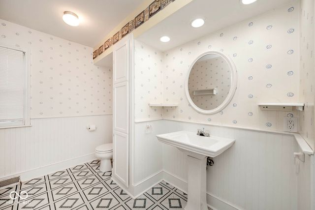 6030 N Emerson Avenue, Indianapolis, IN 46220