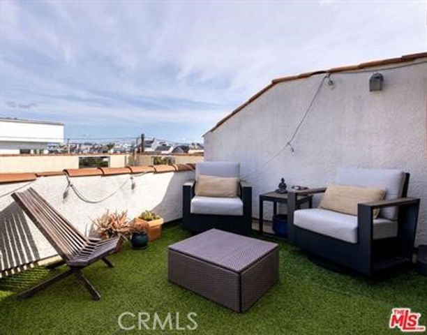 31 Spinnaker Street 15, Marina Del Rey, CA 90292