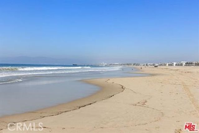 31 Spinnaker Street 15, Marina Del Rey, CA 90292