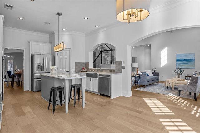 285 Wembley Circle, Atlanta, GA 30328