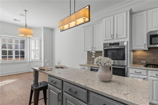 285 Wembley Circle, Atlanta, GA 30328