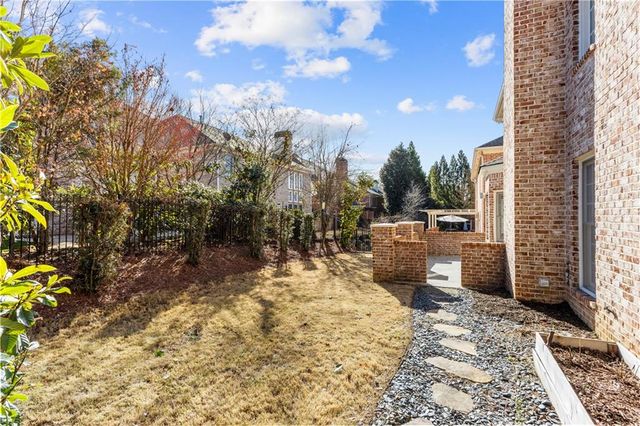 285 Wembley Circle, Atlanta, GA 30328