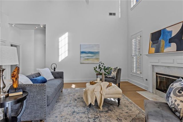 285 Wembley Circle, Atlanta, GA 30328