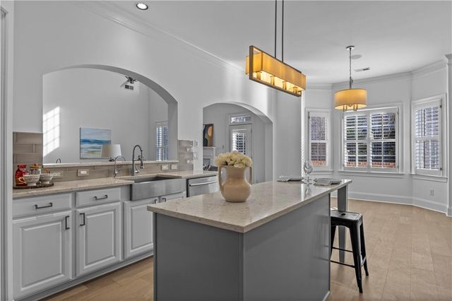 285 Wembley Circle, Atlanta, GA 30328