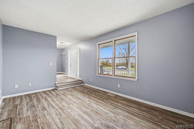67 Island Park Drive, Grand Island, NY 14072