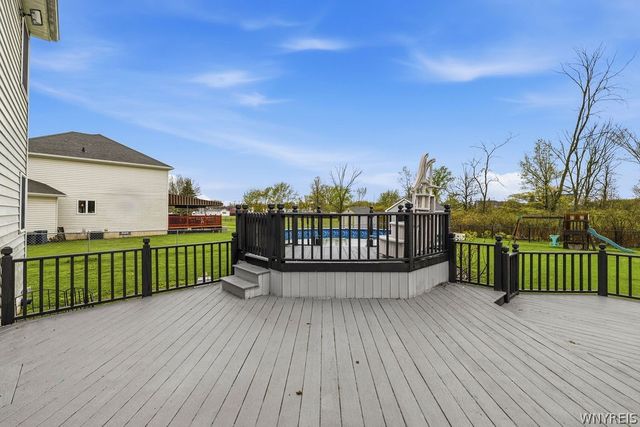 67 Island Park Drive, Grand Island, NY 14072