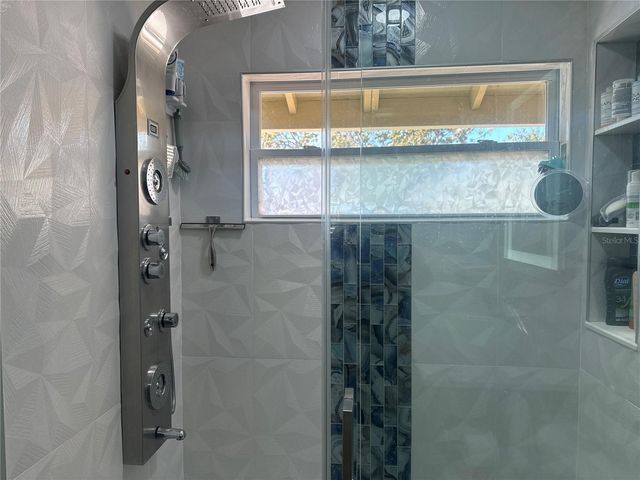 7009 SALINAS COURT, Tampa, FL 33634