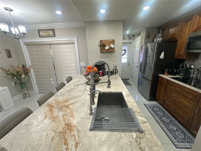 7009 SALINAS COURT, Tampa, FL 33634