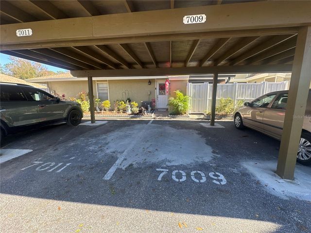 7009 SALINAS COURT, Tampa, FL 33634