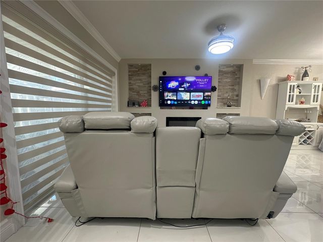 7009 SALINAS COURT, Tampa, FL 33634