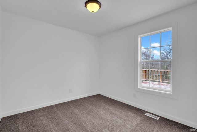 1907 11th Street, Bedford, IN 47421