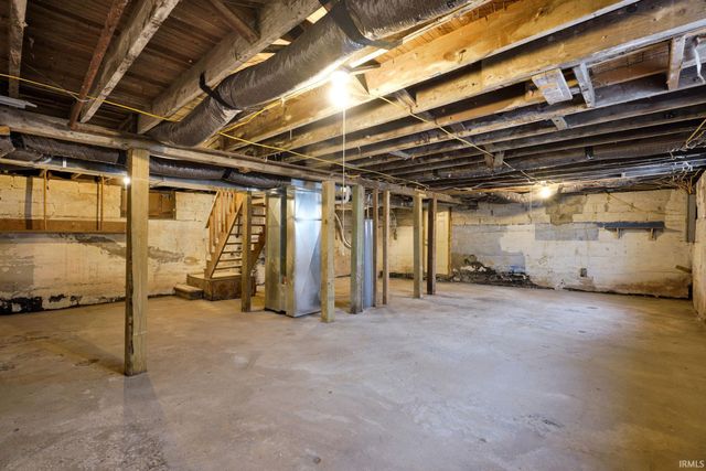 1907 11th Street, Bedford, IN 47421