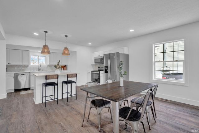 1907 11th Street, Bedford, IN 47421