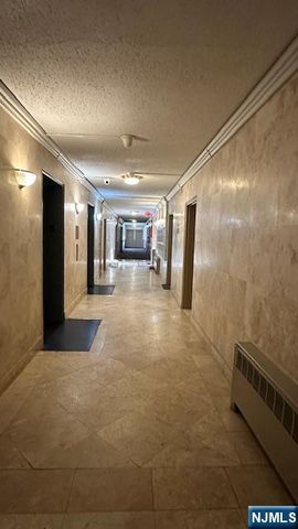 2337 Hudson Terrace B14, Fort Lee, NJ 07024