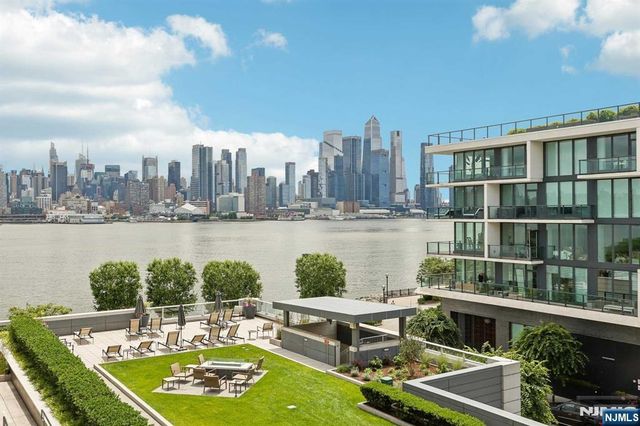 1000 Avenue At Port Imperial 512, Weehawken, NJ 07086