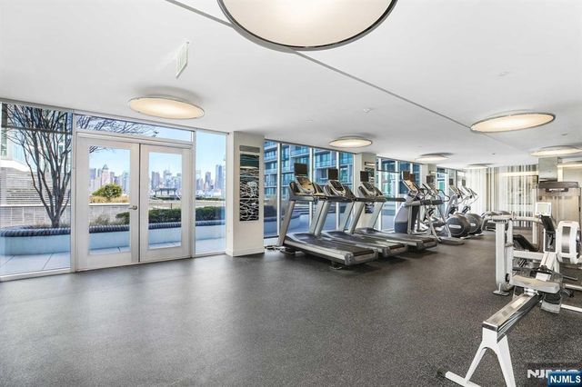 1000 Avenue At Port Imperial 512, Weehawken, NJ 07086