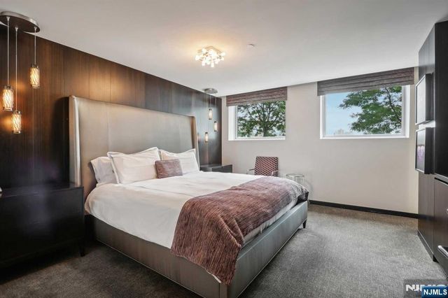 1000 Avenue At Port Imperial 512, Weehawken, NJ 07086