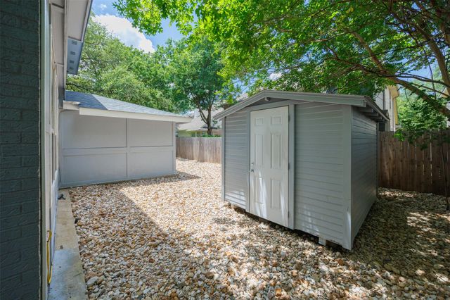 8104 Broken Branch DR, Round Rock, TX 78681