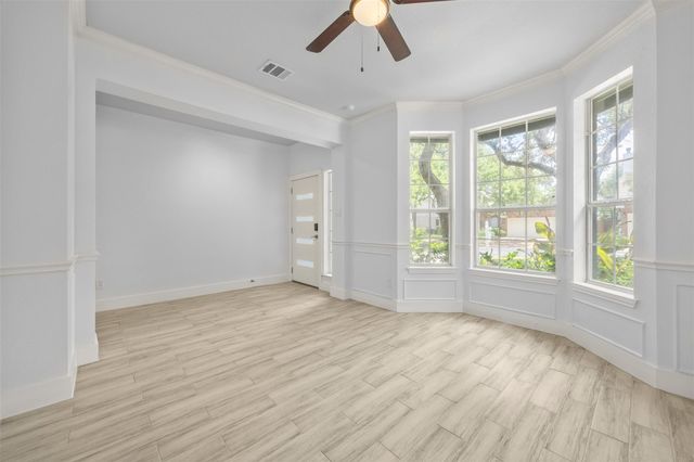 8104 Broken Branch DR, Round Rock, TX 78681