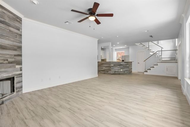 8104 Broken Branch DR, Round Rock, TX 78681